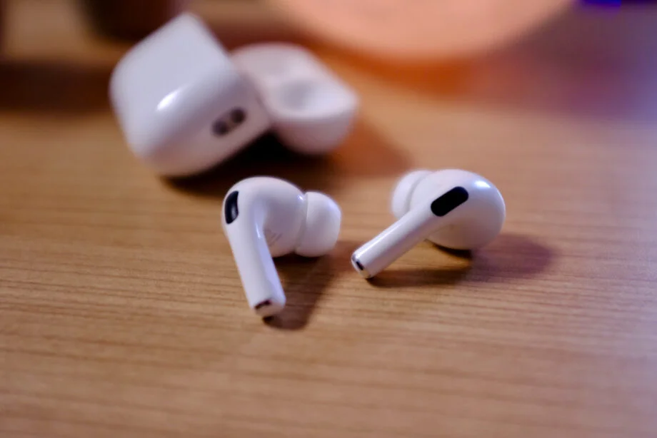 Apple Airpods Gen 2: A New Era of Wireless Gaming